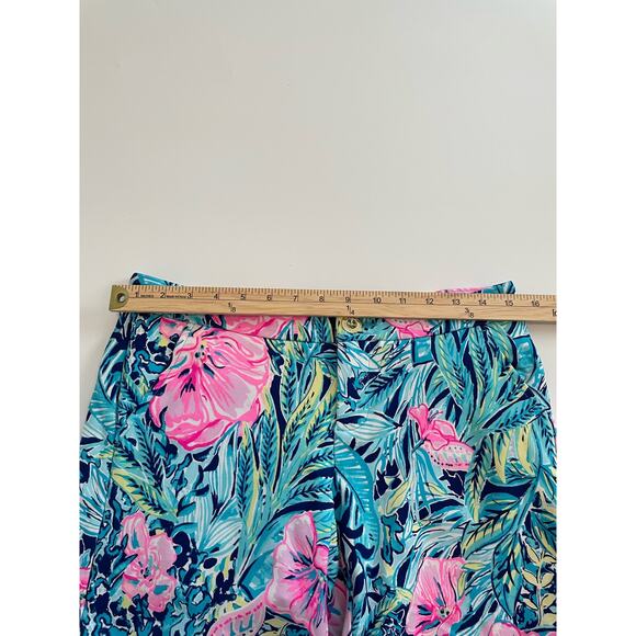 Lilly Pulitzer Size 2 Blue Floral Shorts Scalloped Hem Stretch - Picture 5 of 7